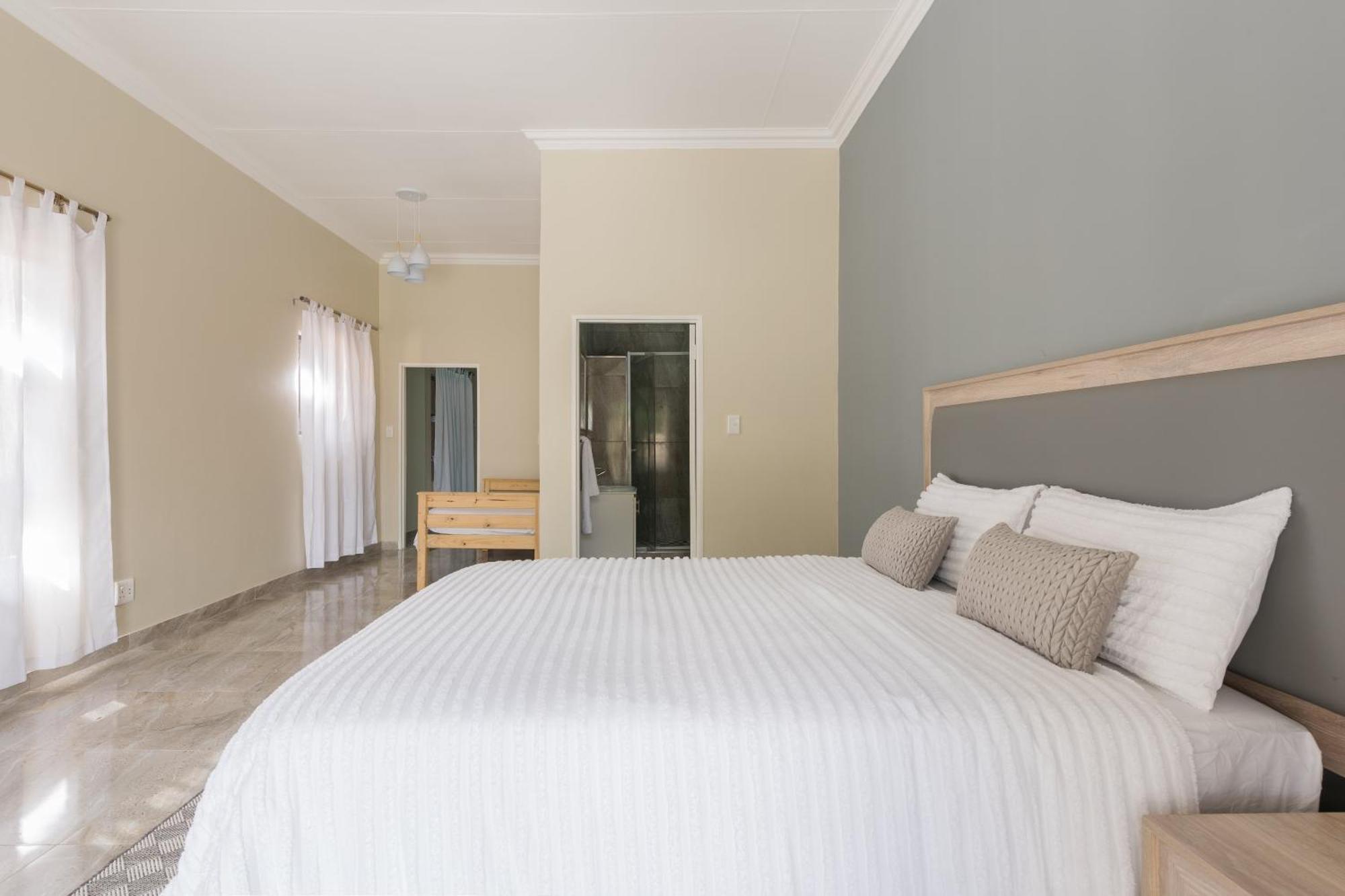 Evans Village - Apartments & Spa Johannesburg Esterno foto