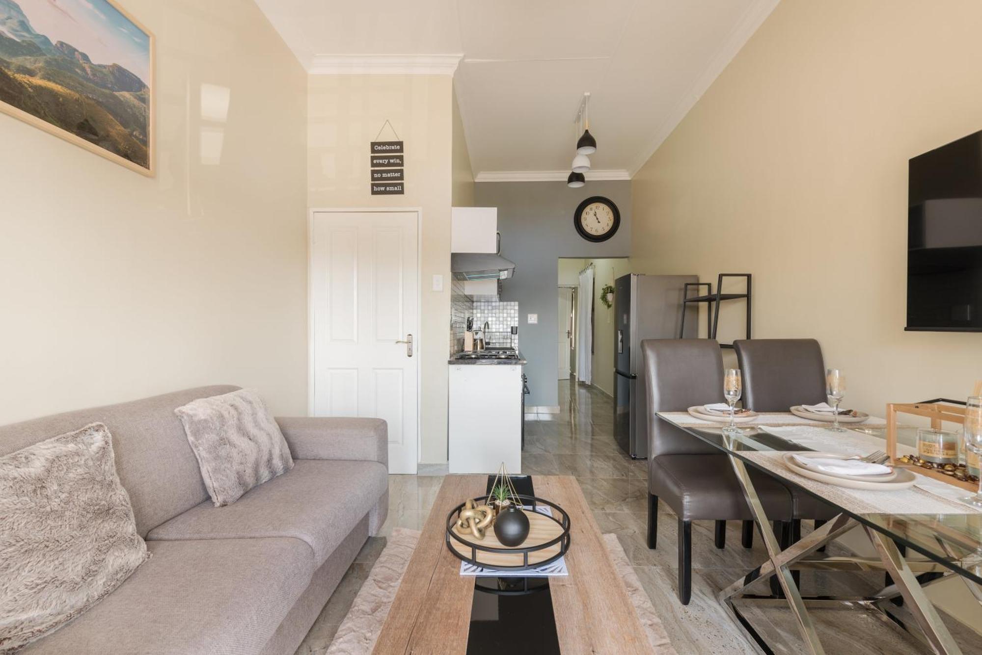 Evans Village - Apartments & Spa Johannesburg Esterno foto