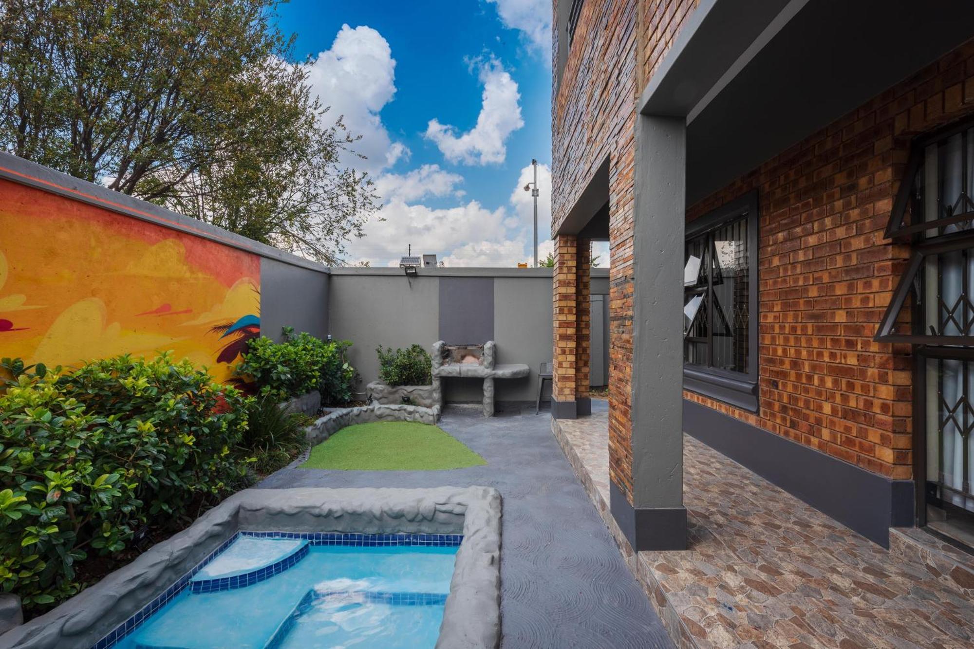 Evans Village - Apartments & Spa Johannesburg Esterno foto
